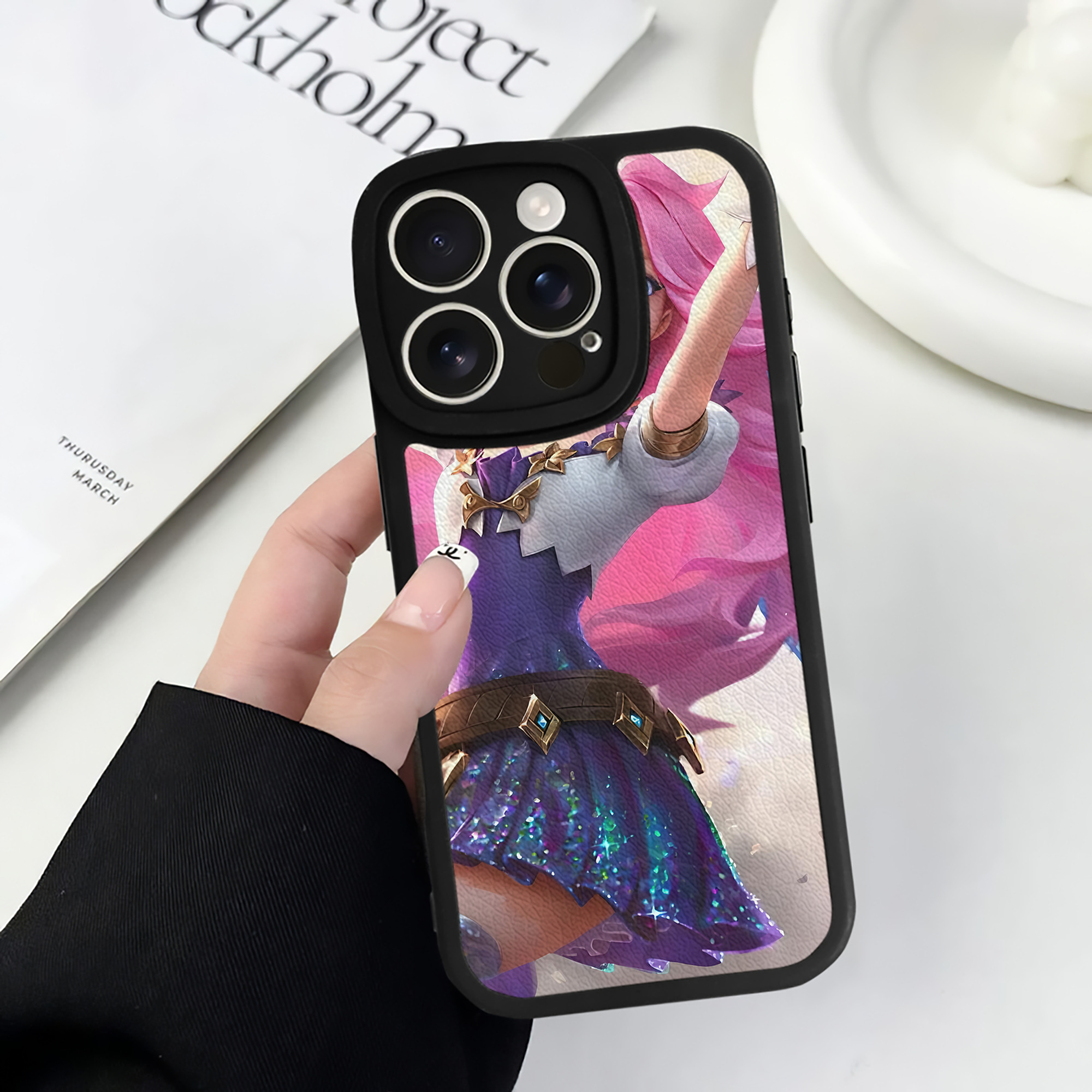 リーグ・オブ・レジェンド League of Legends LOL 【iPhone 16シリーズ対応】シリコンスマホケース（レザー調） 材質：シリコン